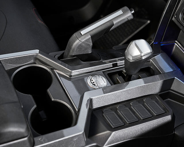 Easy-to-Use Shift and Parking Levers                                                                                                                                                                                                                      