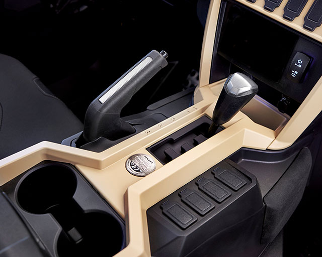 Easy-to-Use Shift and Parking Levers                                                                                                                                                                                                                      