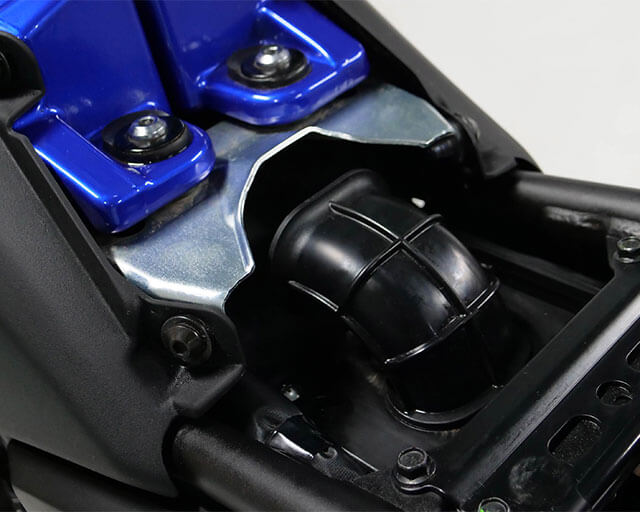 Off-road designed air cleaner box                                                                                                                                                                                                                         