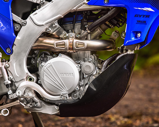 Rearward slanted engine                                                                                                                                                                                                                                   