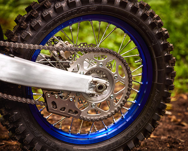 Cross County Features                                                                                                                                                                                                                                     