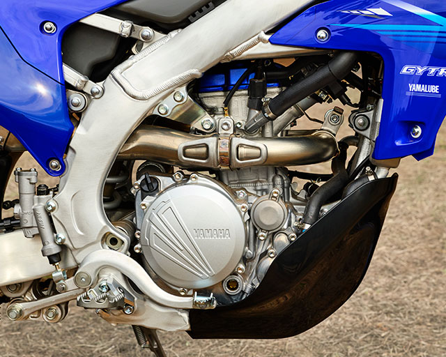 Rearward slanted engine                                                                                                                                                                                                                                   