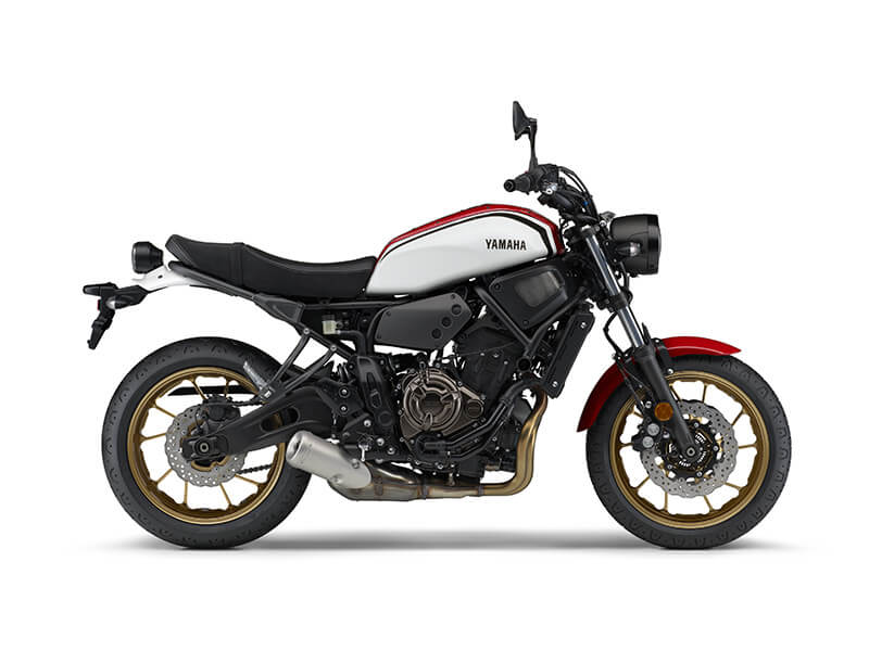 Yamaha XSR700 Dynamic White