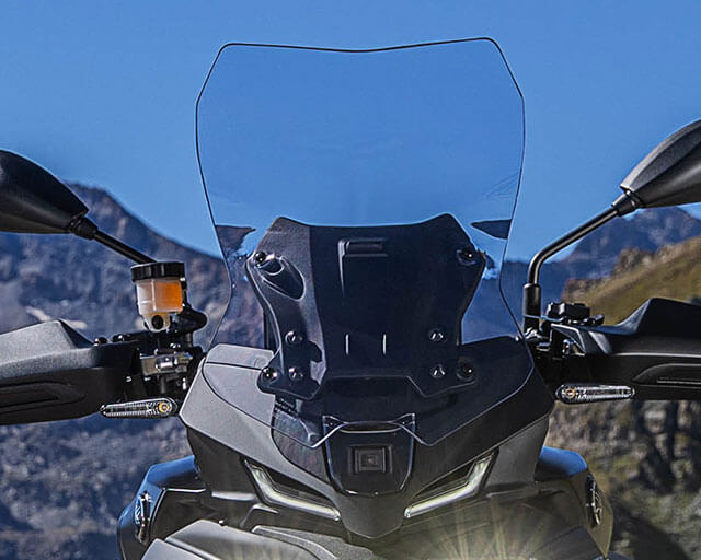 Electronic Adjustable Windscreen                                                                                                                                                                                                                          