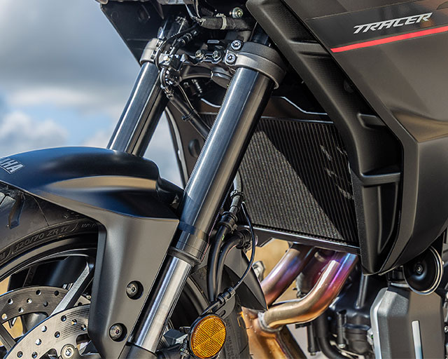 Adjustable front and rear suspension                                                                                                                                                                                                                      