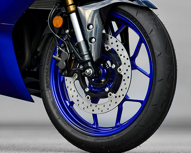 10-Spoke Cast Wheels with ABS                                                                                                                                                                                                                             