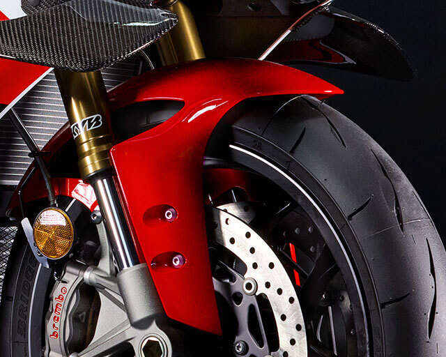 High-spec KYB Suspension                                                                                                                                                                                                                                  